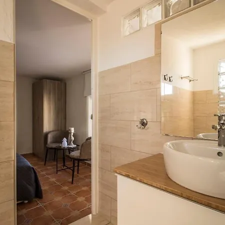 Casa De La Pina Bed & Breakfast *